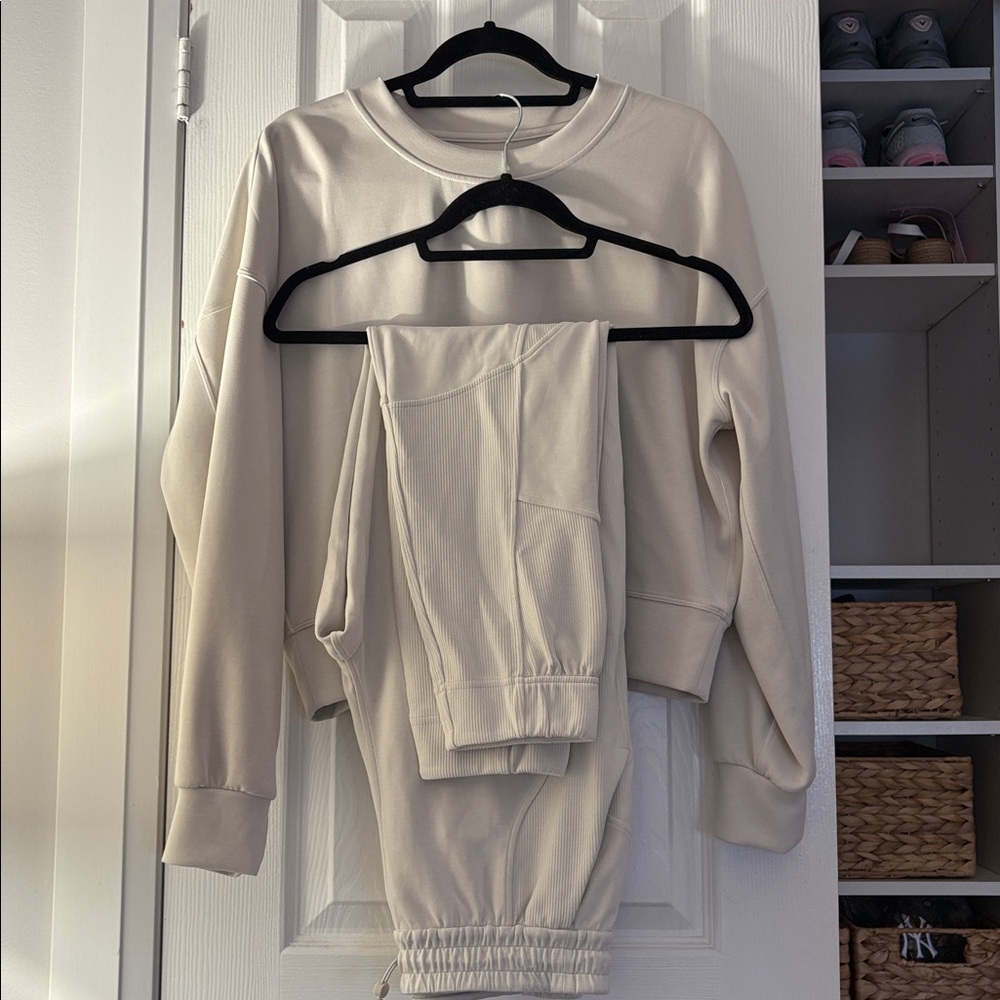 Lululemon Brushed Softstreme Set
